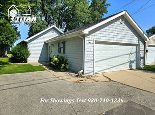2303 Lakeside Pl, Green Bay, WI 54302