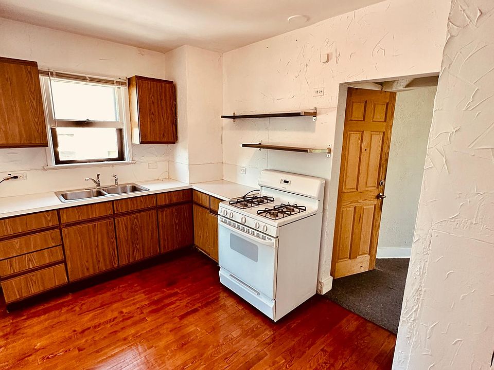 1st image of 853 College Ave NE