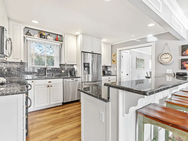 79 E Tiana Rd — Photo 11