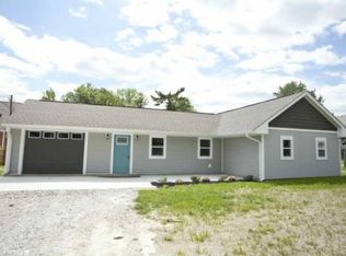 122 S Clay St, Mooresville, IN 46158