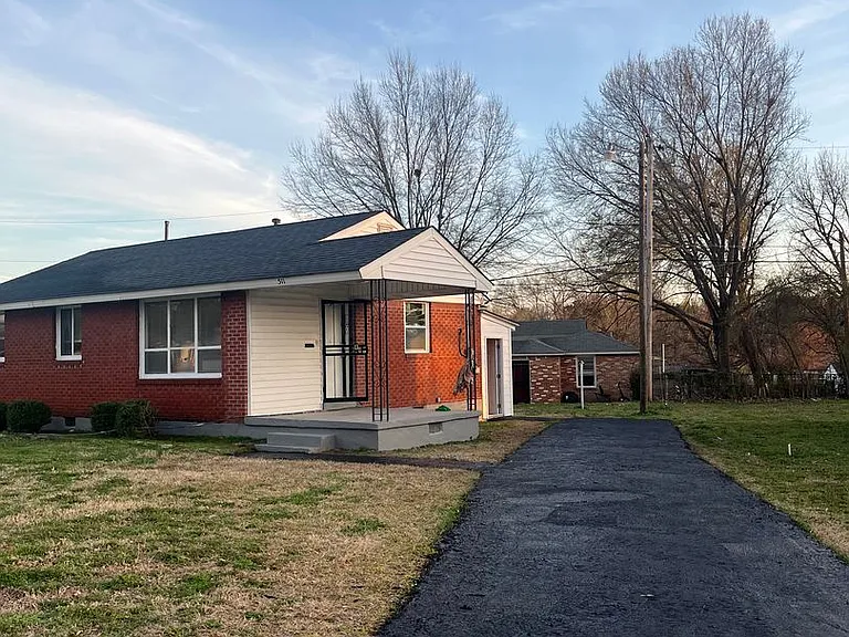 511 Jenson Rd — Photo 2