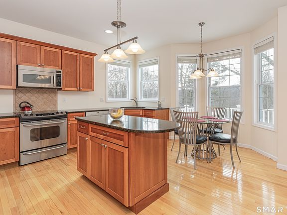 3rd image of 10 Gettysburg Road #10