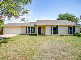 1707 Wildwood St, Corinth, TX 76210