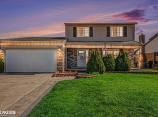 38614 Lowell Dr, Sterling Heights, MI 48310