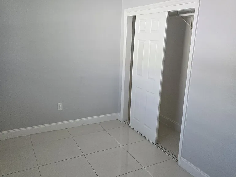 3670 SW 60th Ter #2 — Photo 6