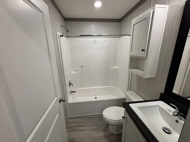 131 Arlington Dr — Photo 7