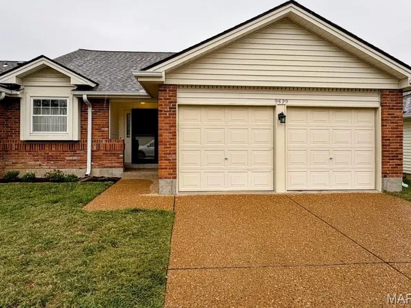 9529 Mackenzie Circle Dr, Saint Louis, MO 63123