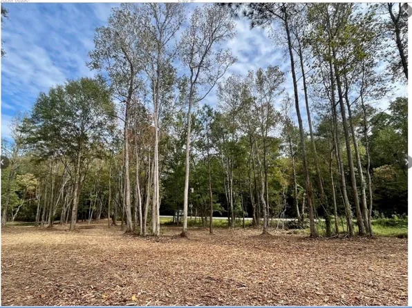 10690 Waukegan Rd, Conroe, TX 77306