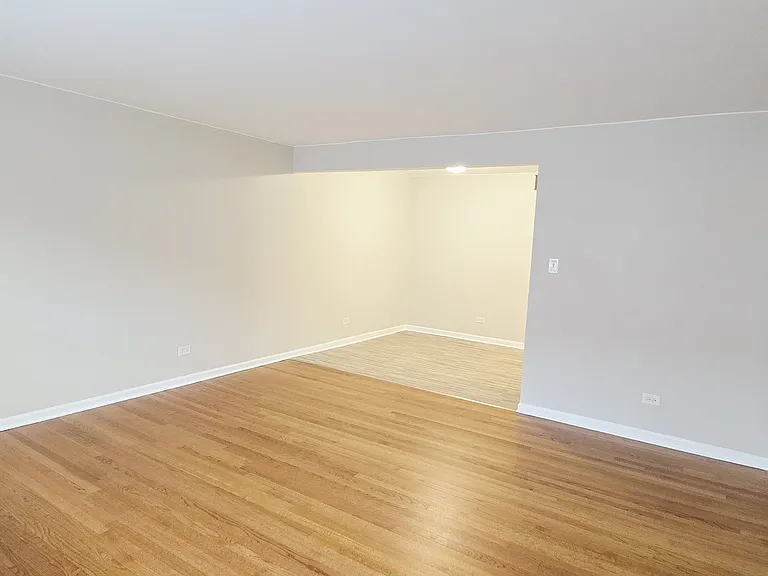 5835 W 63rd St — Photo 24