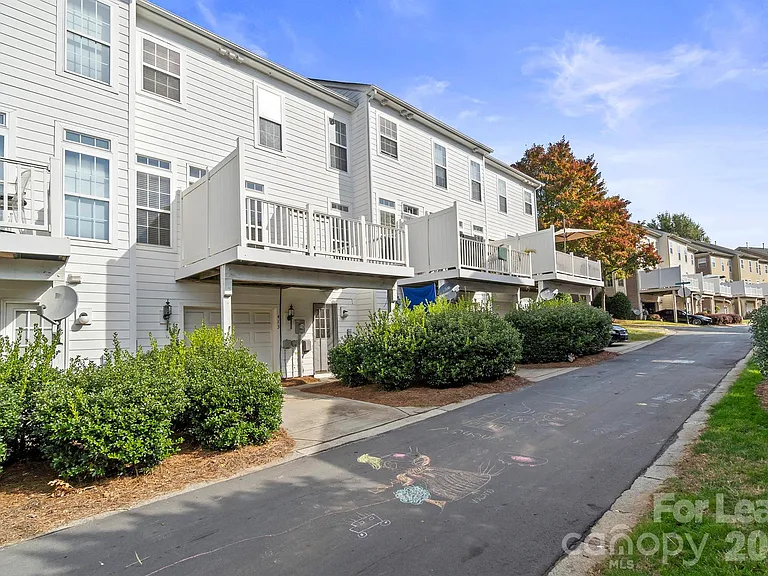 413 Armour St — Photo 30