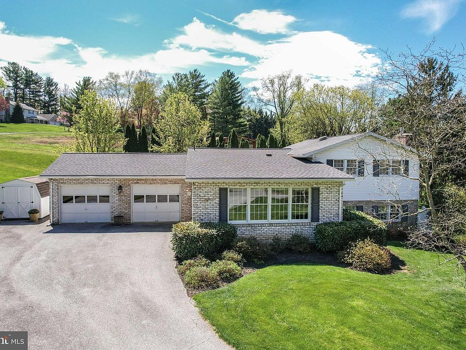 1st image of 832 Winchester Dr