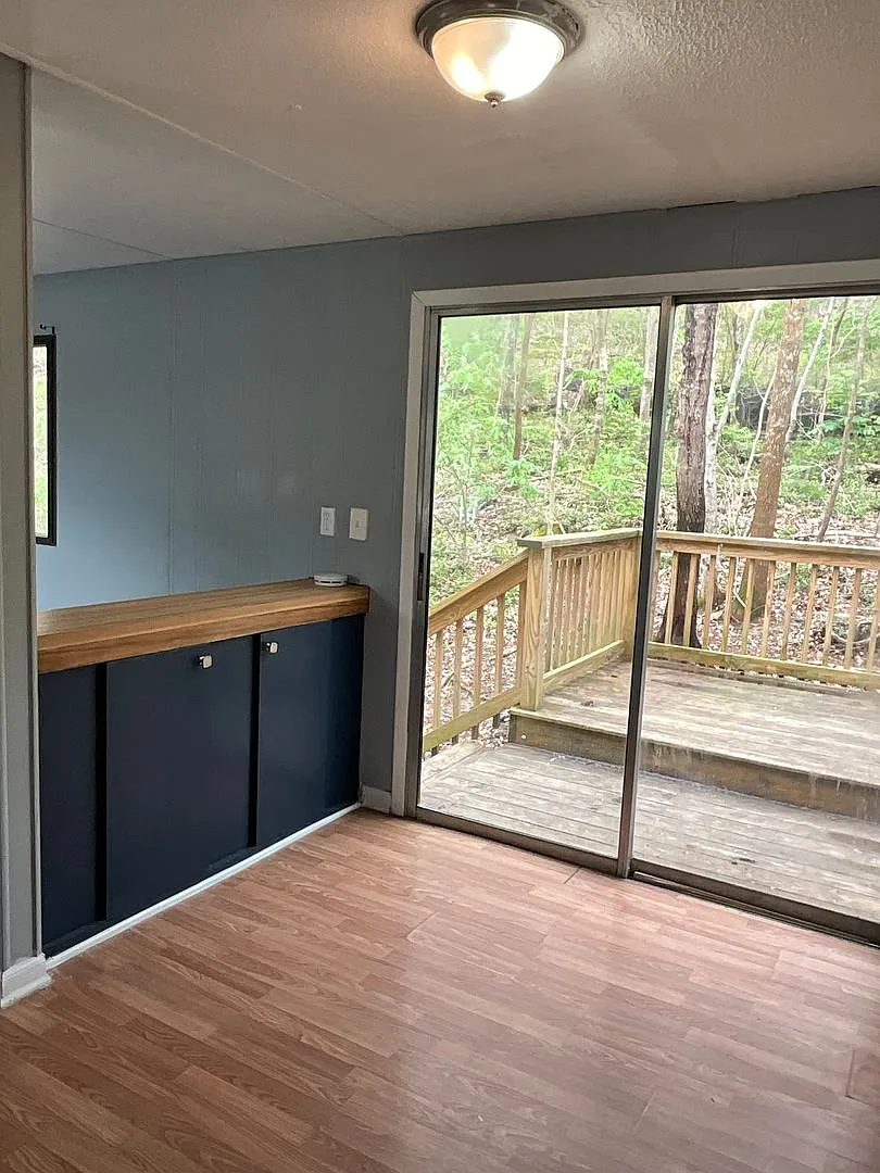 Find Your Next Pet-Friendly Home in Johnson City New & Budget-Friendly Options — Photo 2