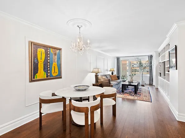 305 E 24th St APT 5F, Manhattan, NY 10010