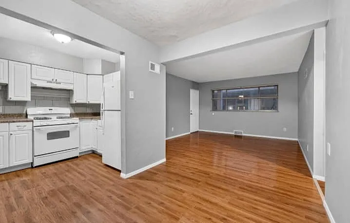 7404 Olian Dr #C — Photo 2