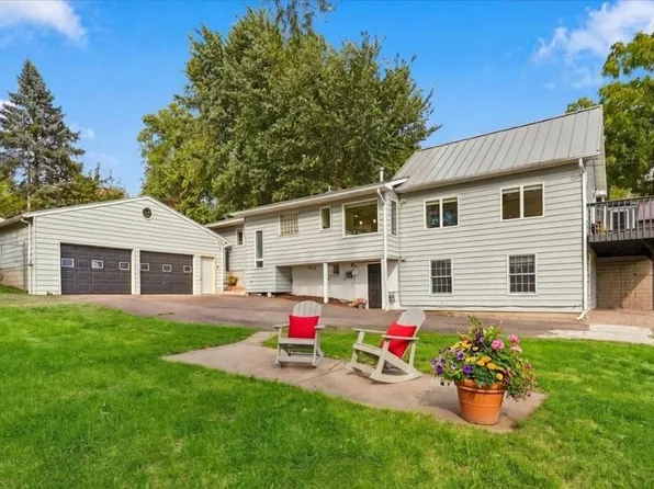 924 Maple St W, Stillwater, MN 55082