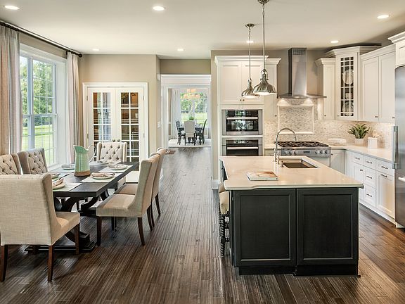 Well-Appointed Kitchen With Casual Dining Area