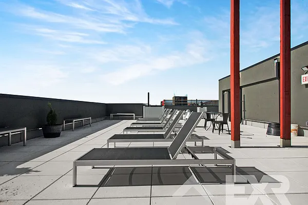 Rented by EXR | media 32