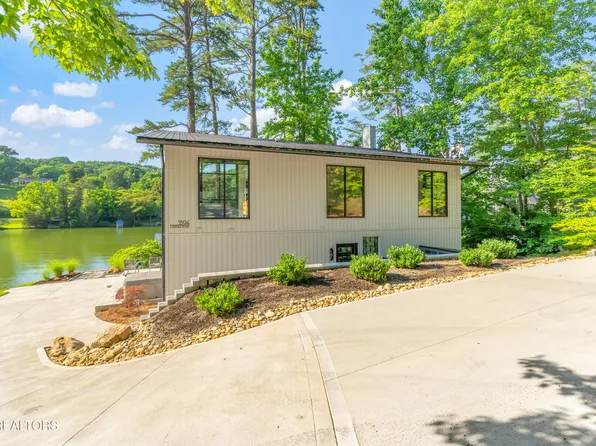 3594 Lakeland Dr, Lenoir City, TN 37772