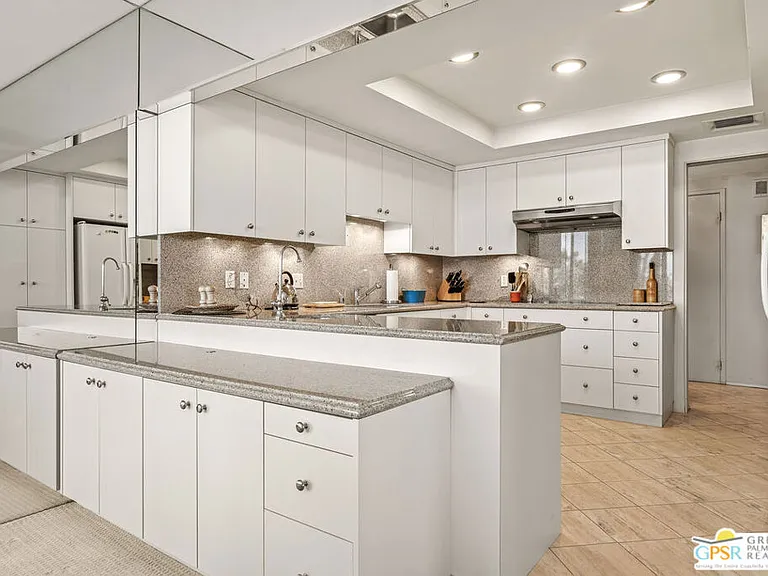 900 Island Dr #313 — Photo 19
