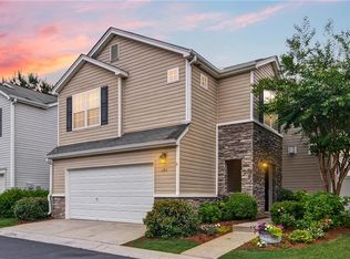 180 Swanee Ln, Woodstock, GA 30188