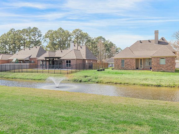 3rd image of 104 Gated Trinity Ct