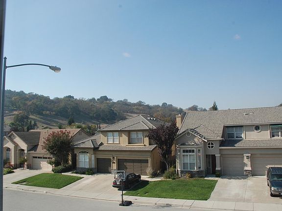 4th image of 9236 Dove Ct