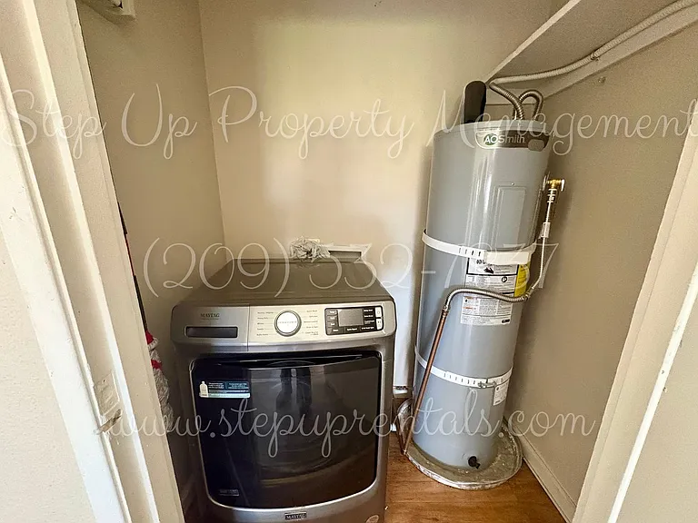 9885 Maiden Ln — Photo 13