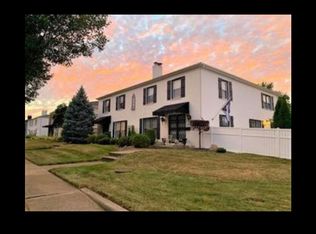 1394 Weybridge Rd, Columbus, OH 43220