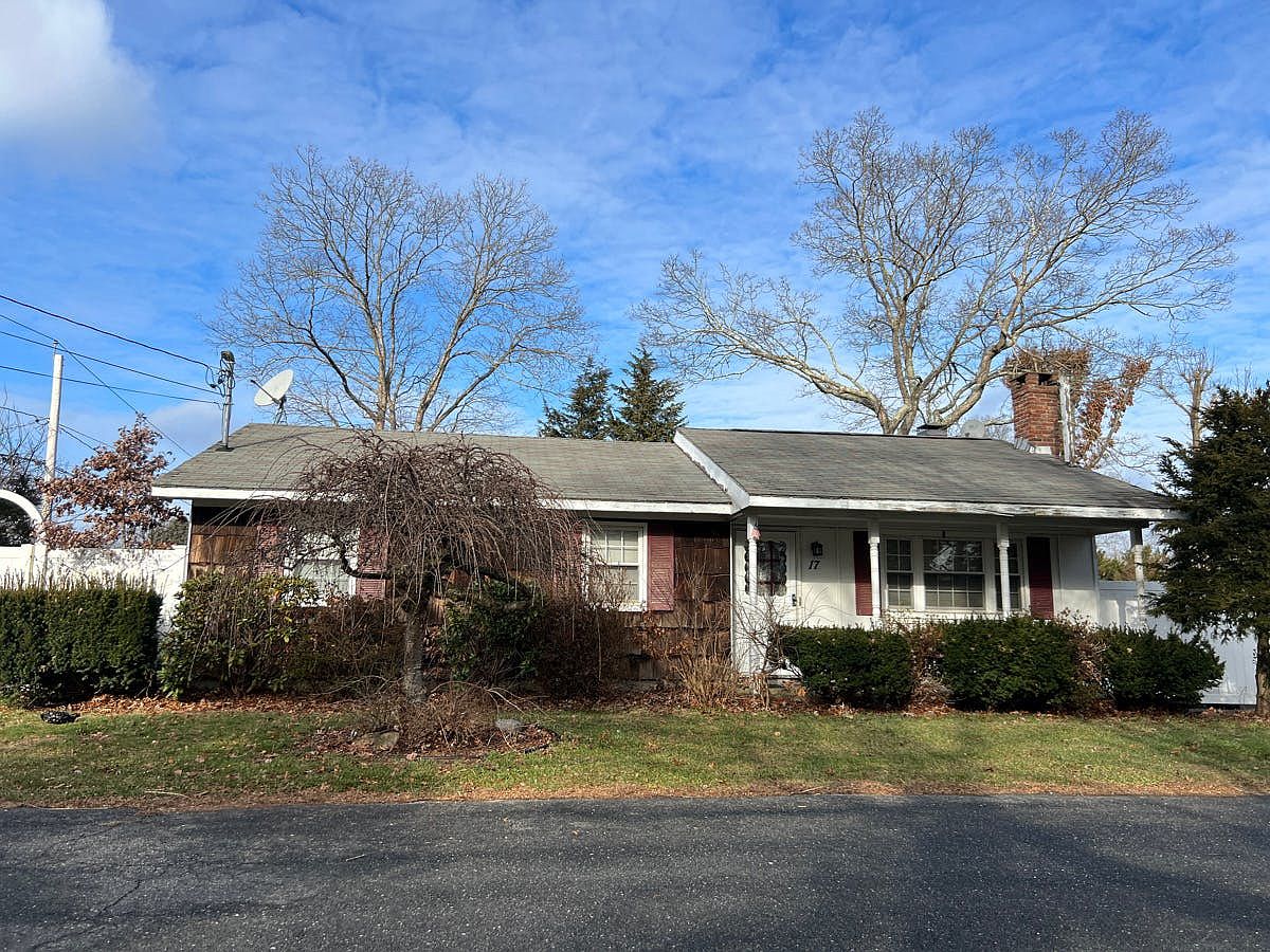 17 Foxcroft St, Mastic, NY 11950 Zillow