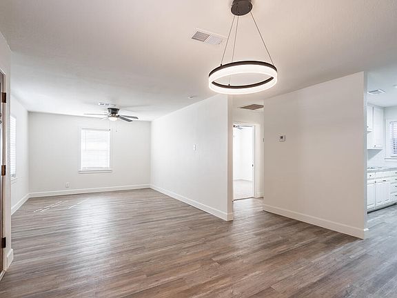 4th image of 408 Spraberry Dr