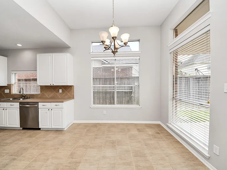 1611 Barton Creek Trl — Photo 16