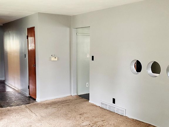 2nd image of 3808 Southgate Ave