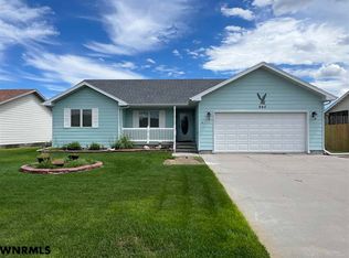960 6th St, Gering, NE 69341
