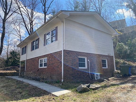3rd image of 810 Knollwood Dr