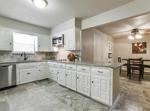 4th image of 2517 Regal Rd