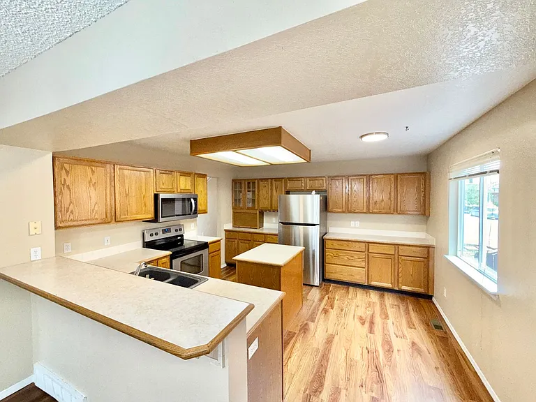 6050 Emma Ln — Photo 5