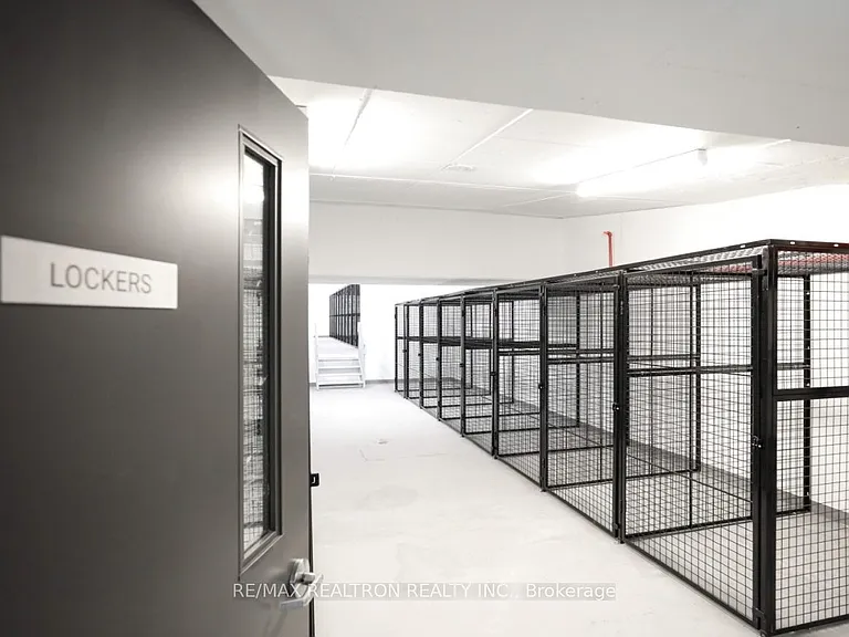 2525 Bathurst St #410 — Photo 31