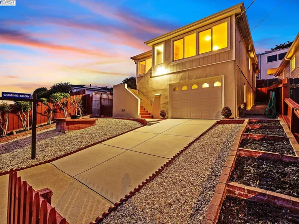 125 Pacific Ave, Pacifica, CA 94044