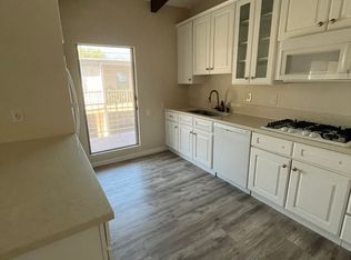 108-118 N Grand Oaks, Pasadena, CA 91107