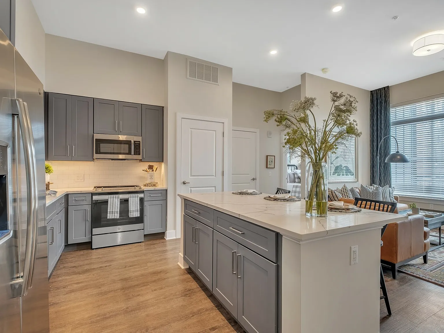 Icon Riverwalk - 55+ Active Adult Apartment Homes — Photo 3