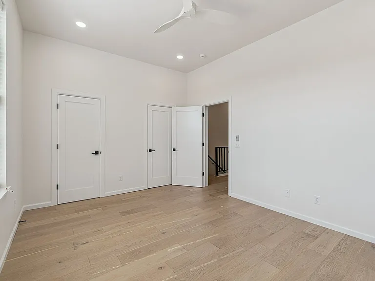 18814 Selah Way — Photo 34