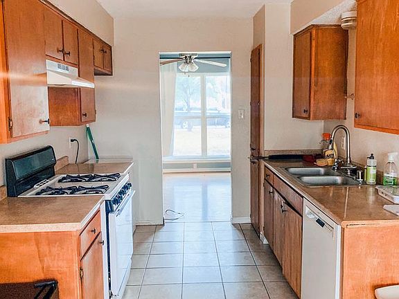 3rd image of 5106 Sunnyside Dr