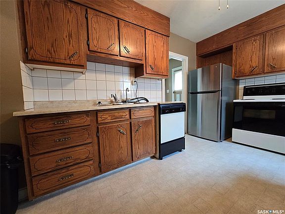 4th image of 223 9TH STREET