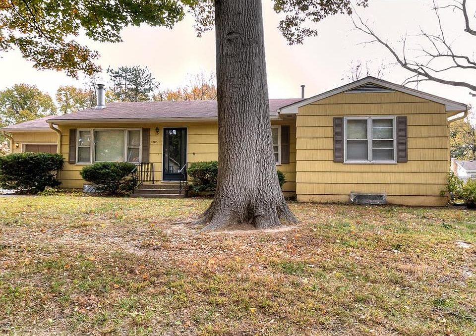 1st image of 2707 S Berry Ave