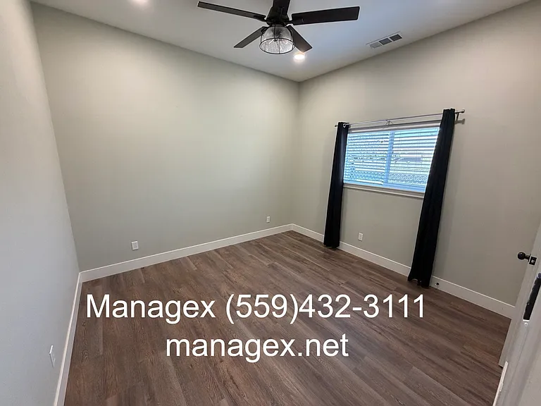 337 Oxford Ave — Photo 6