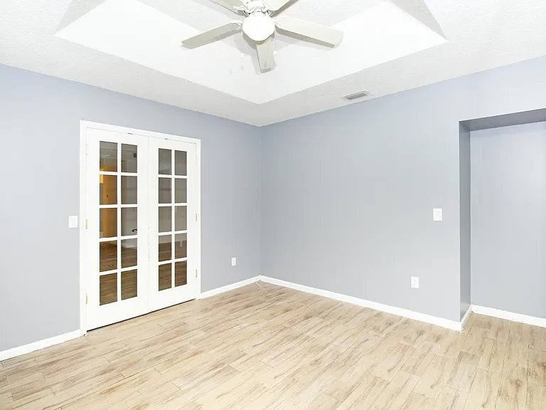 896 Rose Ct — Photo 17