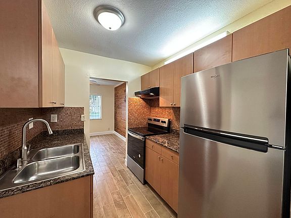 4th image of 10782 La Placida Drive #1
