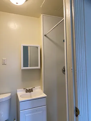 Rented by Farran & Associates | media 33