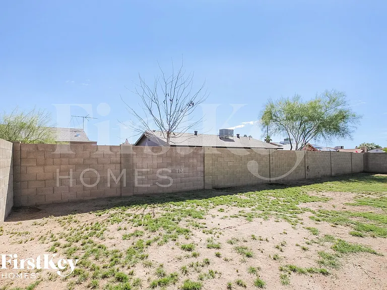 19217 N 15th Ave — Photo 14