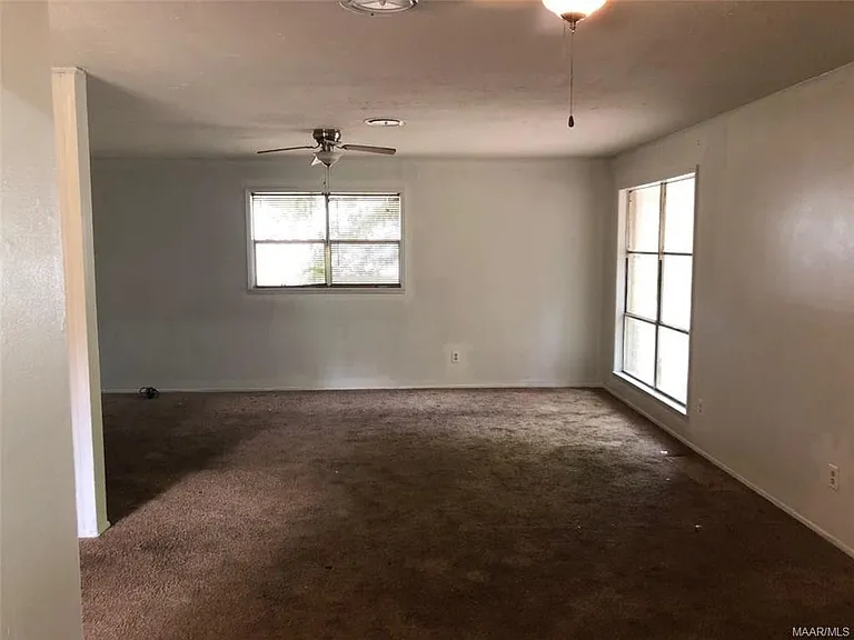 507 Westview Dr — Photo 3